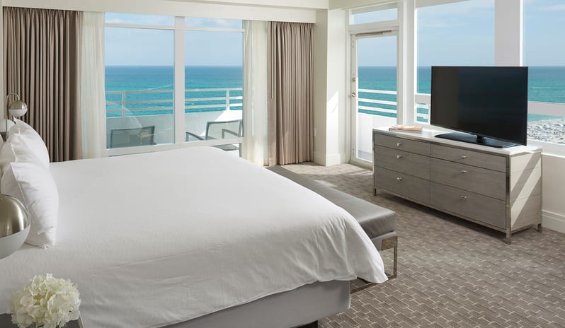 Fontainbleau - Two bedroom Ocean Front Suite bedroom